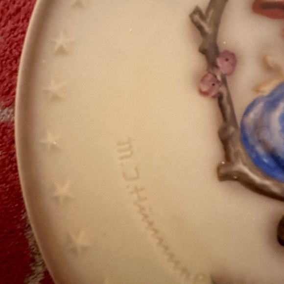 Vintage 1976 Hummel Goebel hand-painted Annual Plate in Box - Picture 3 of 8